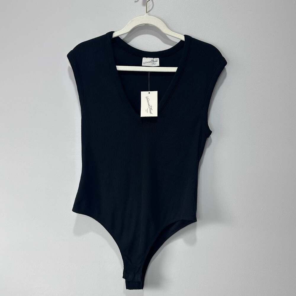 Universal Thread Women's Sleeveless Ribbed V-Neck Bodysuit - Black